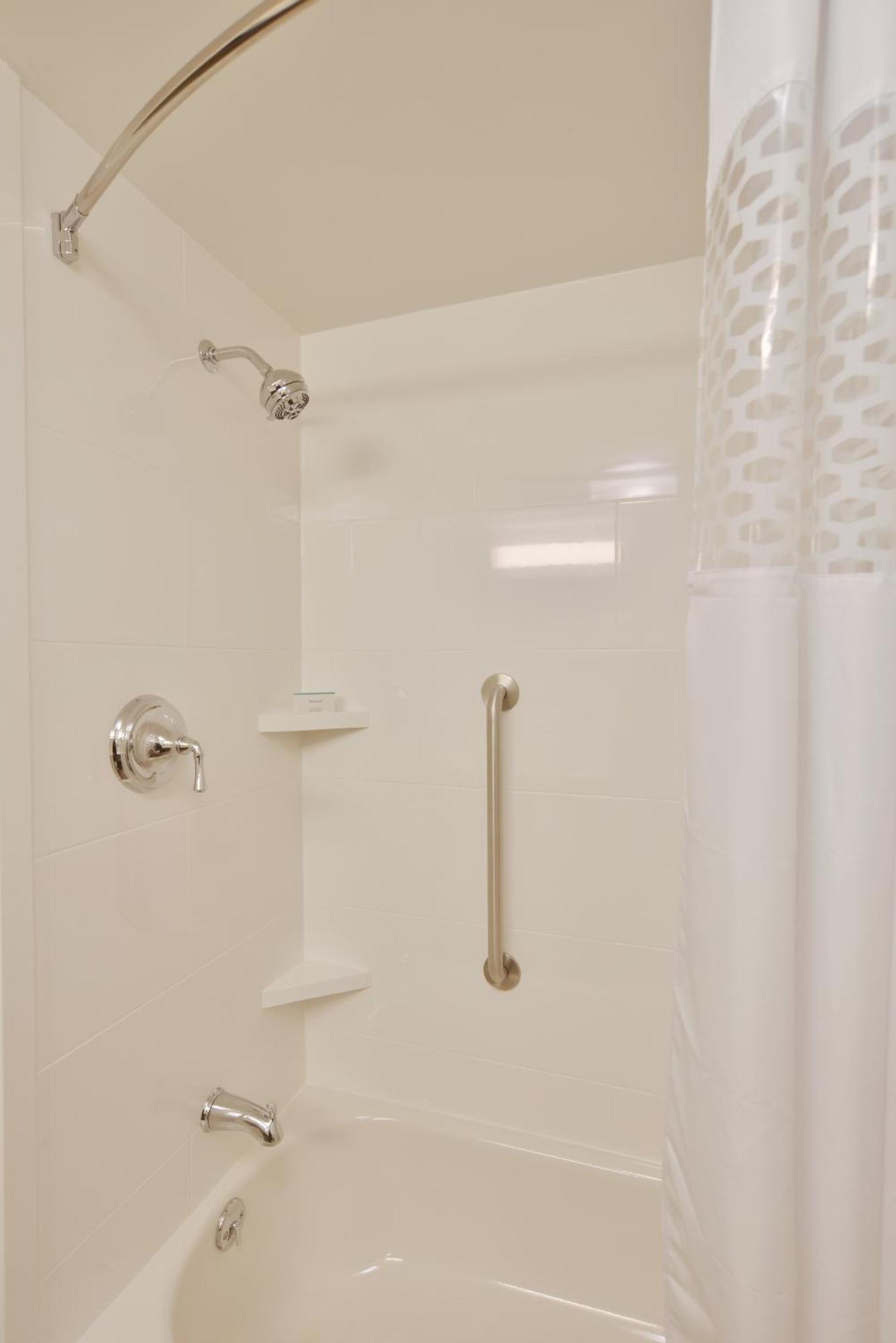 Hampton Inn & Suites Chippewa Falls Dış mekan fotoğraf