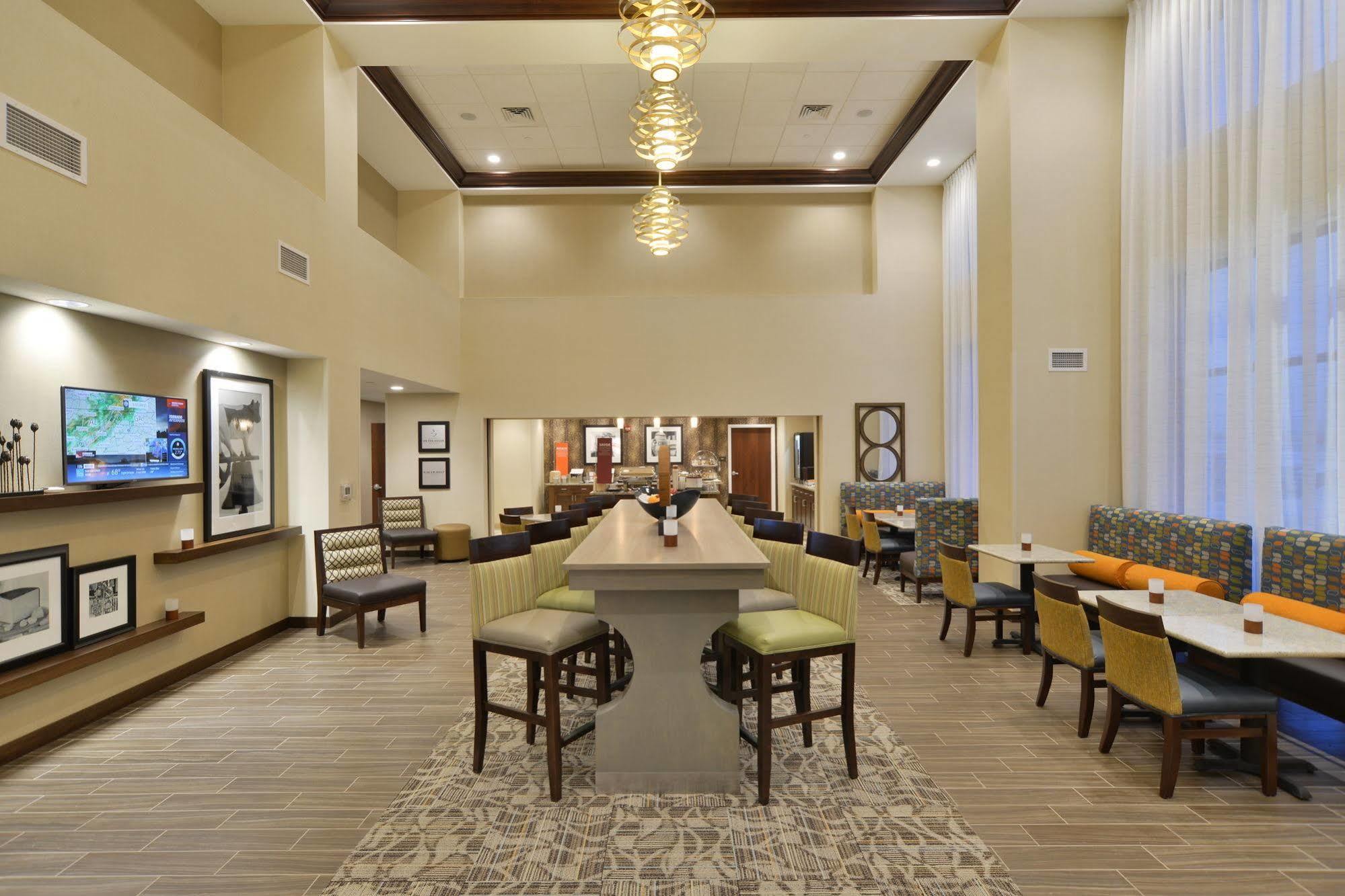Hampton Inn & Suites Chippewa Falls Dış mekan fotoğraf
